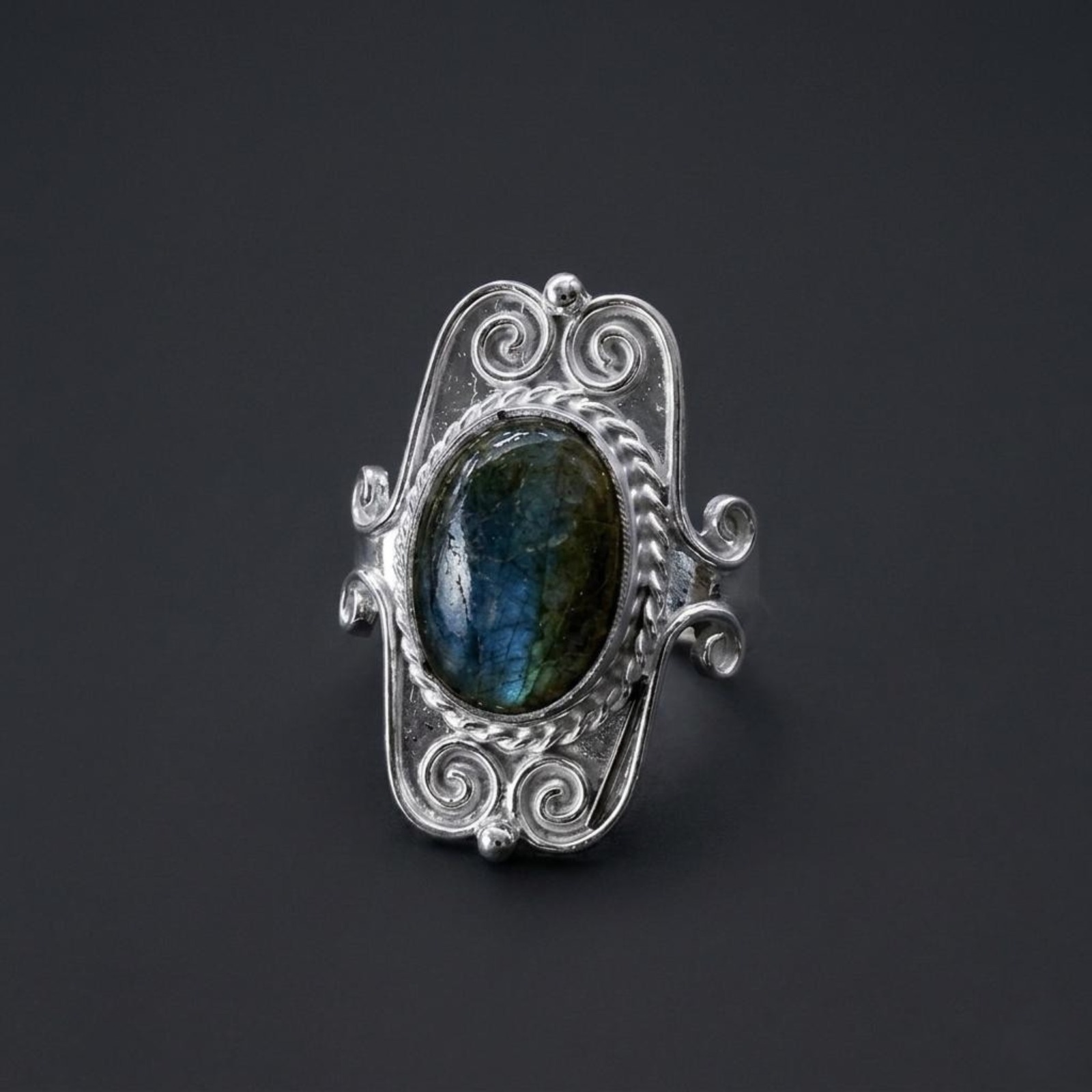 Anillos PHOTO-2026-04-29-17-00-08