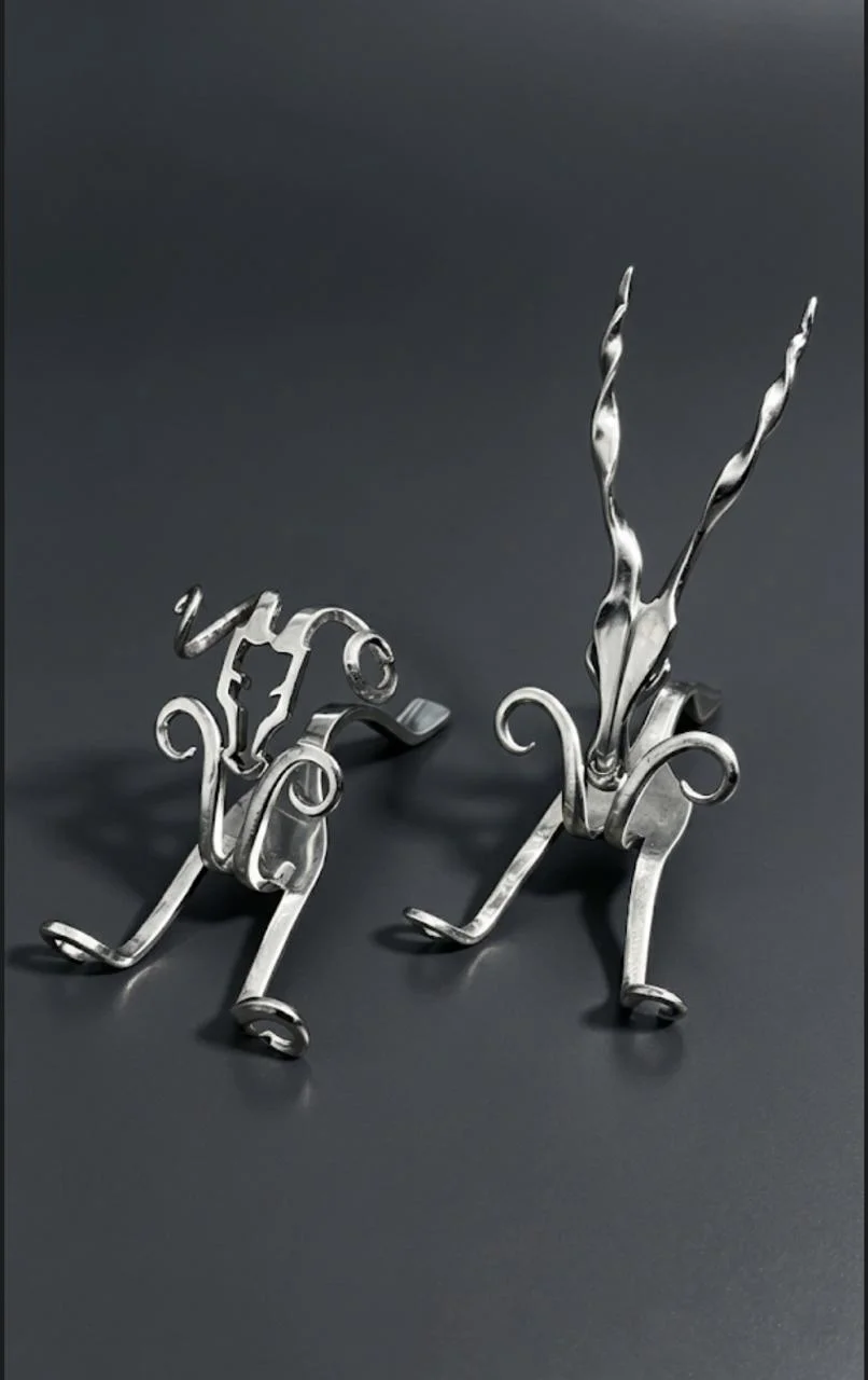Escultura — pieza en otros metales de Rodolfo Manga