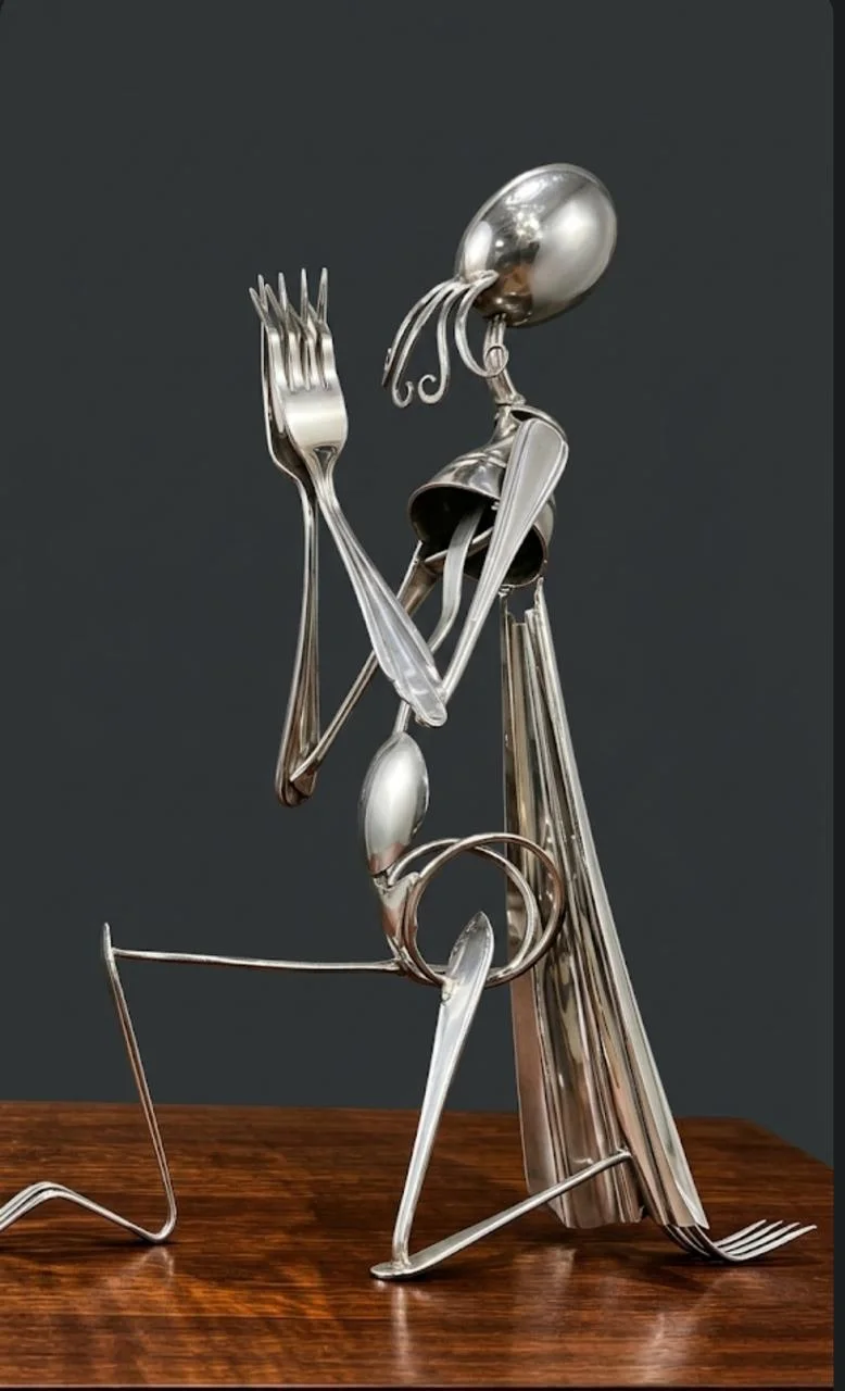 Escultura — pieza en otros metales de Rodolfo Manga